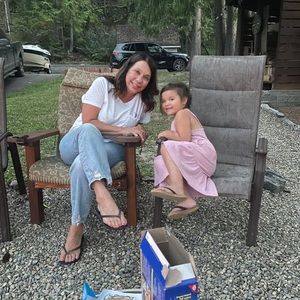 Meet your Posher, Sharon